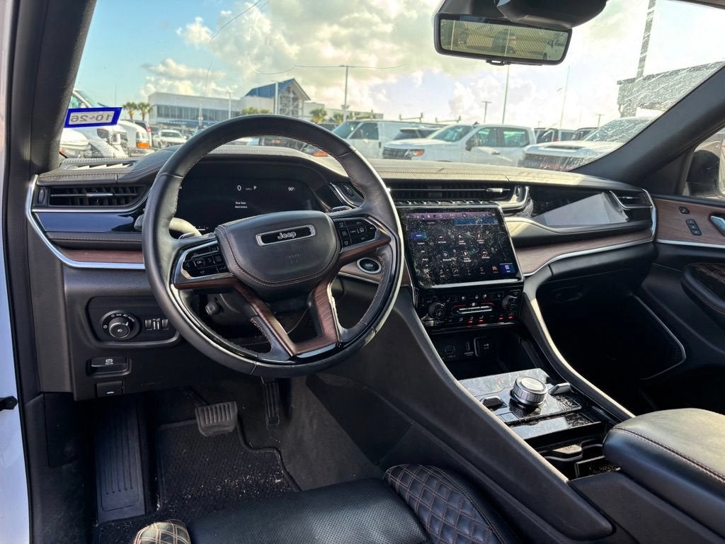 2023 Jeep Grand Cherokee Summit