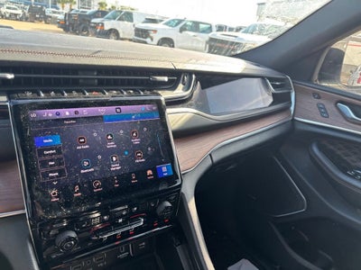 2023 Jeep Grand Cherokee Summit