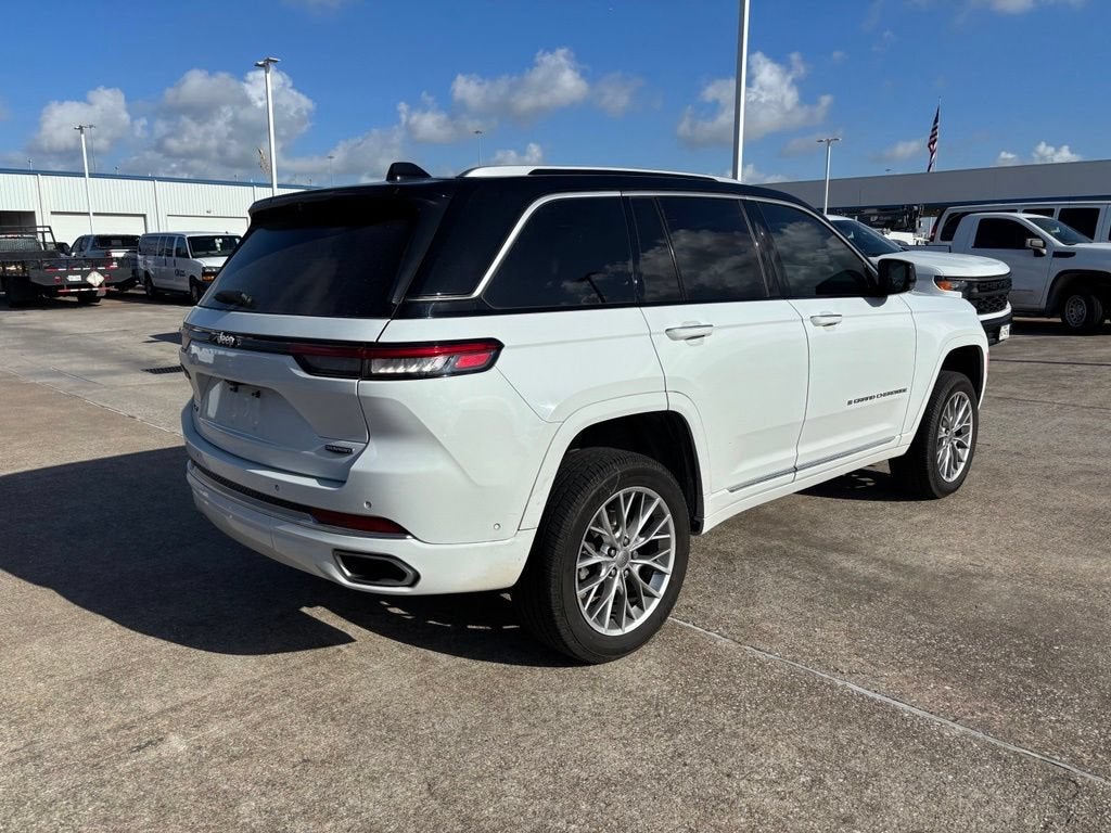 2023 Jeep Grand Cherokee Summit