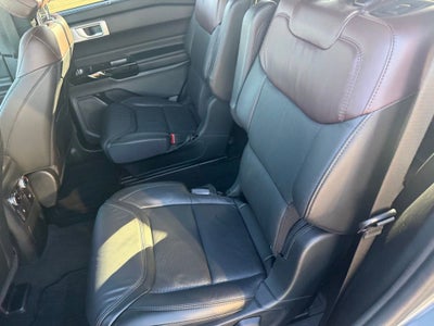 2023 Ford Explorer Platinum