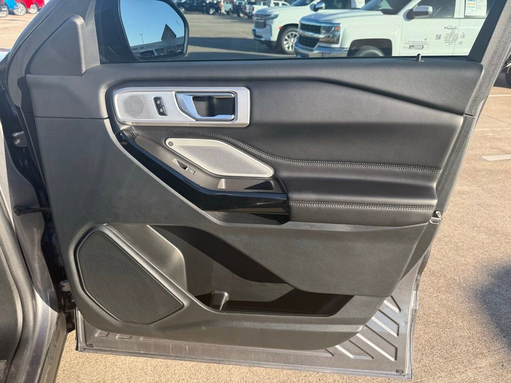 2023 Ford Explorer Platinum