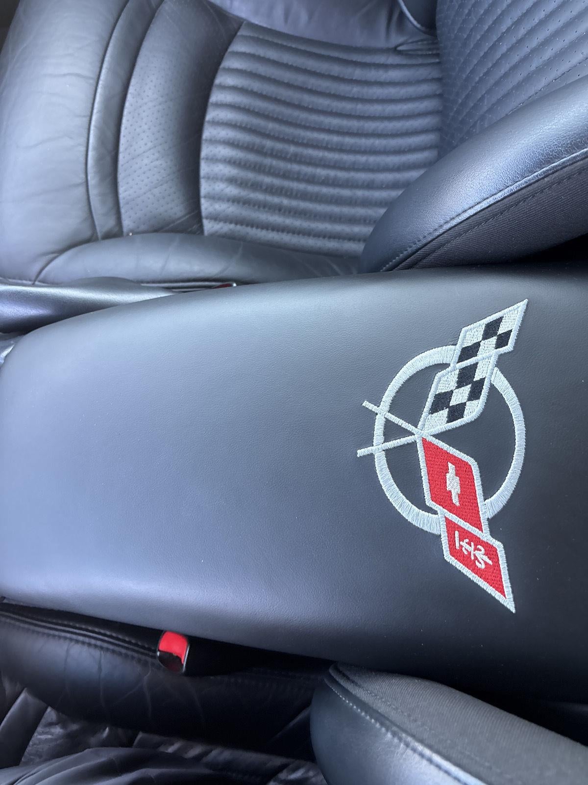 2004 Chevrolet Corvette Base