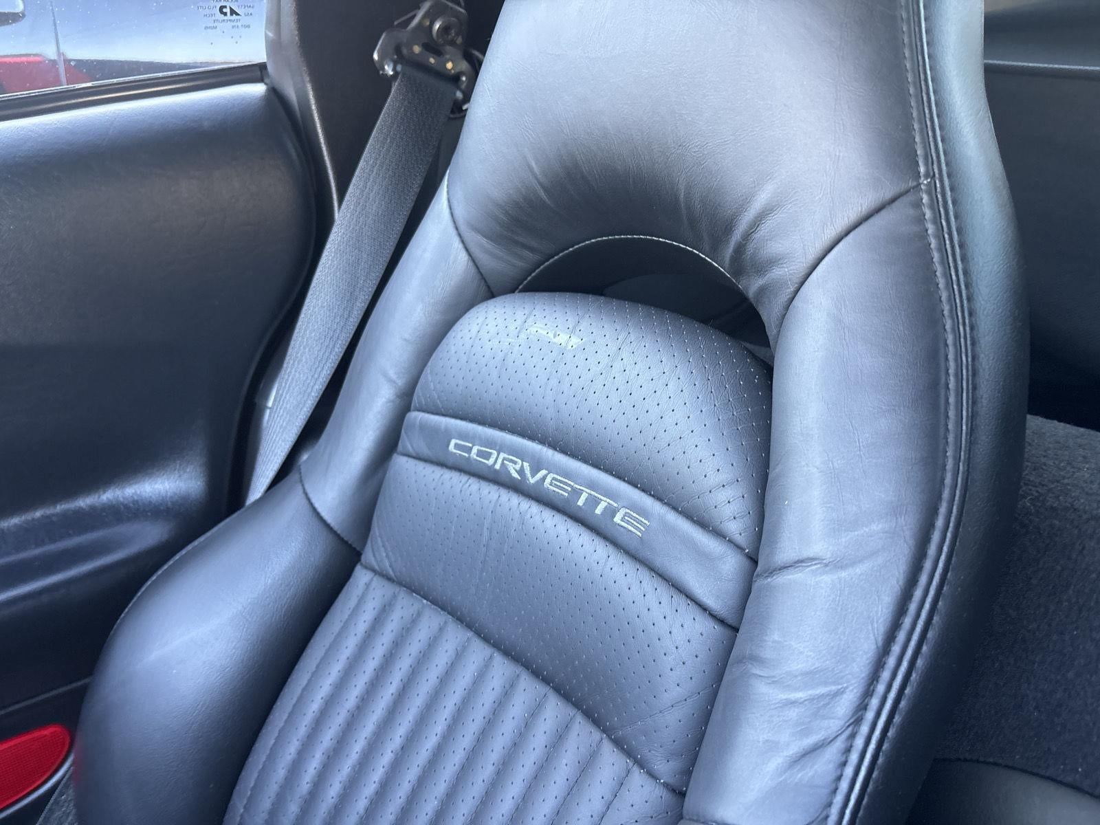 2004 Chevrolet Corvette Base
