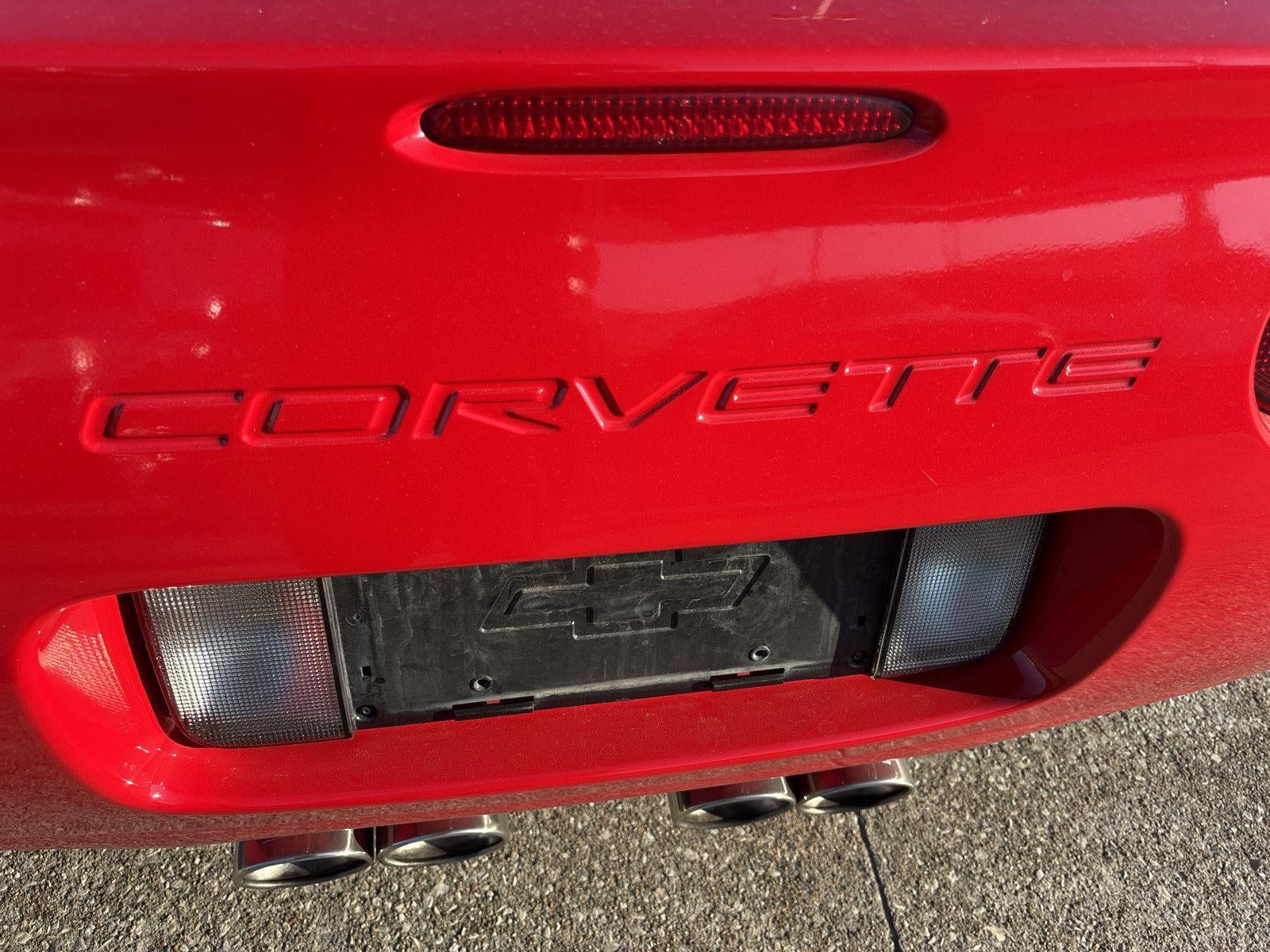 2004 Chevrolet Corvette Base