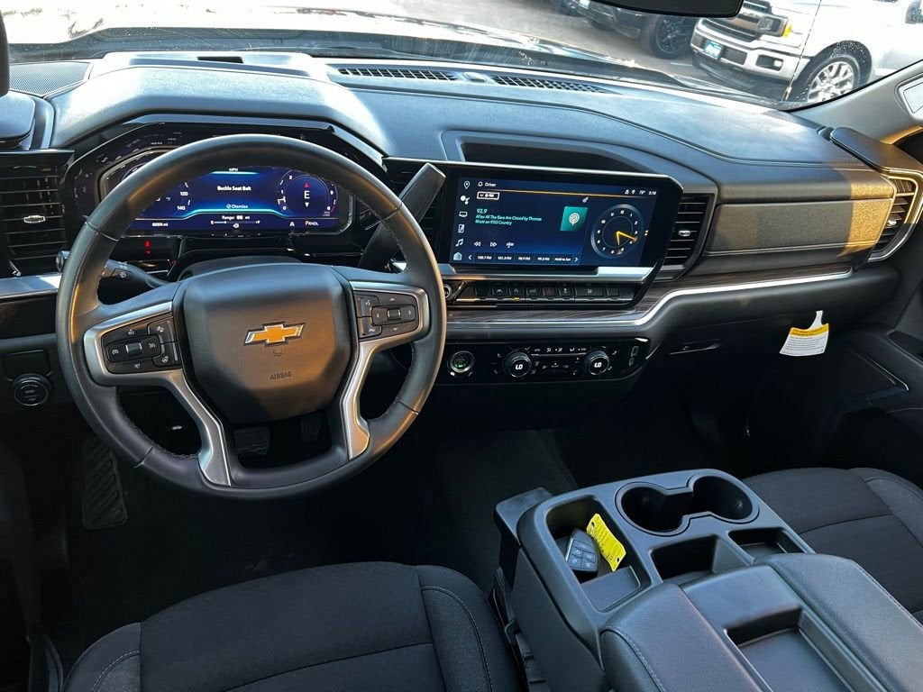 2024 Chevrolet Silverado 1500 LT