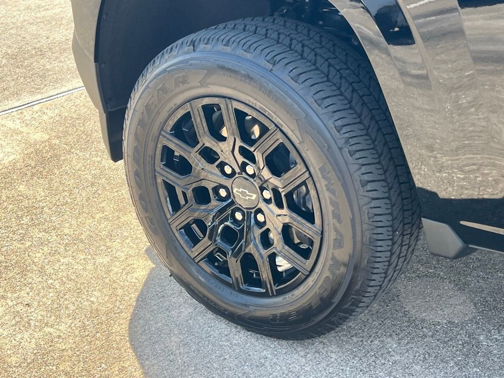 2025 Chevrolet Colorado WT/LT