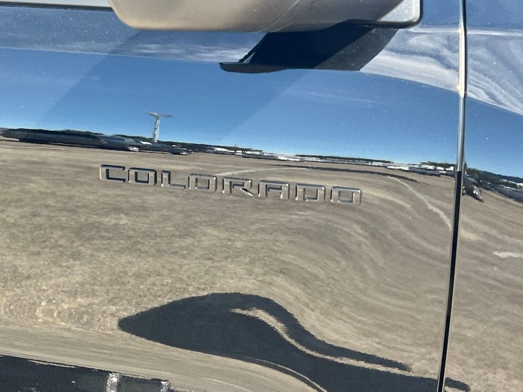 2025 Chevrolet Colorado WT/LT