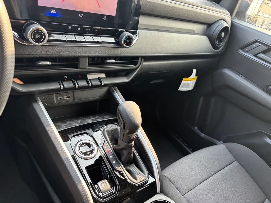 2025 Chevrolet Colorado WT/LT
