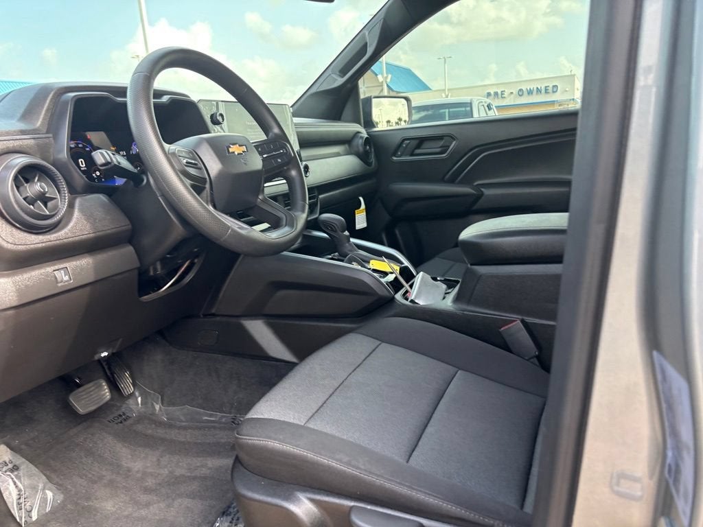 2025 Chevrolet Colorado WT/LT