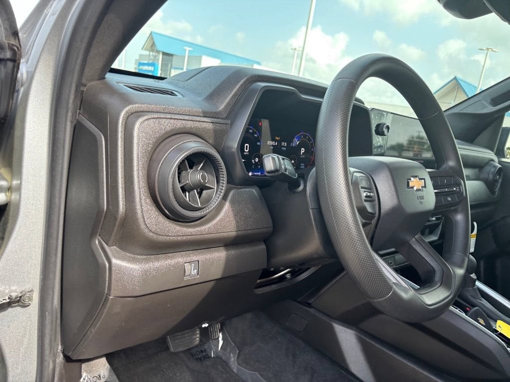 2025 Chevrolet Colorado WT/LT