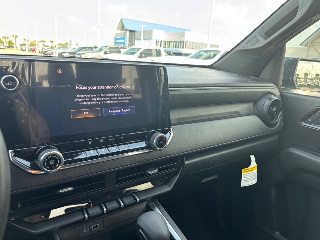 2025 Chevrolet Colorado WT/LT