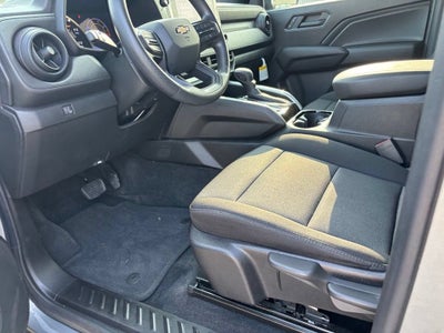 2025 Chevrolet Colorado WT/LT