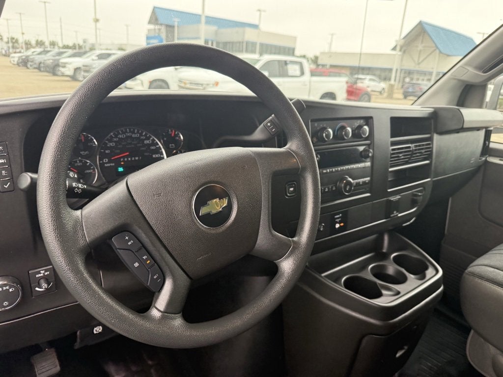 2024 Chevrolet Express Cargo 2500 WT
