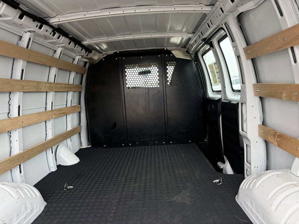 2024 Chevrolet Express Cargo 2500 WT