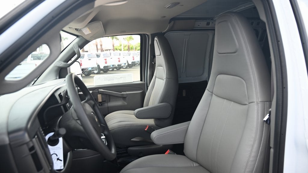 2024 Chevrolet Express Cargo 2500 WT