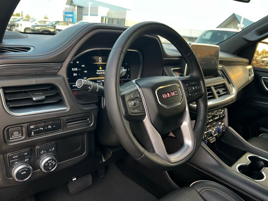 2023 GMC Yukon SLT