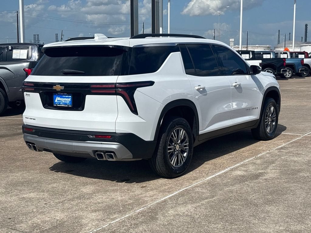 2025 Chevrolet Traverse LT