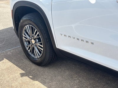 2025 Chevrolet Traverse LT