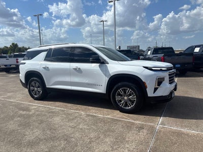2025 Chevrolet Traverse LT