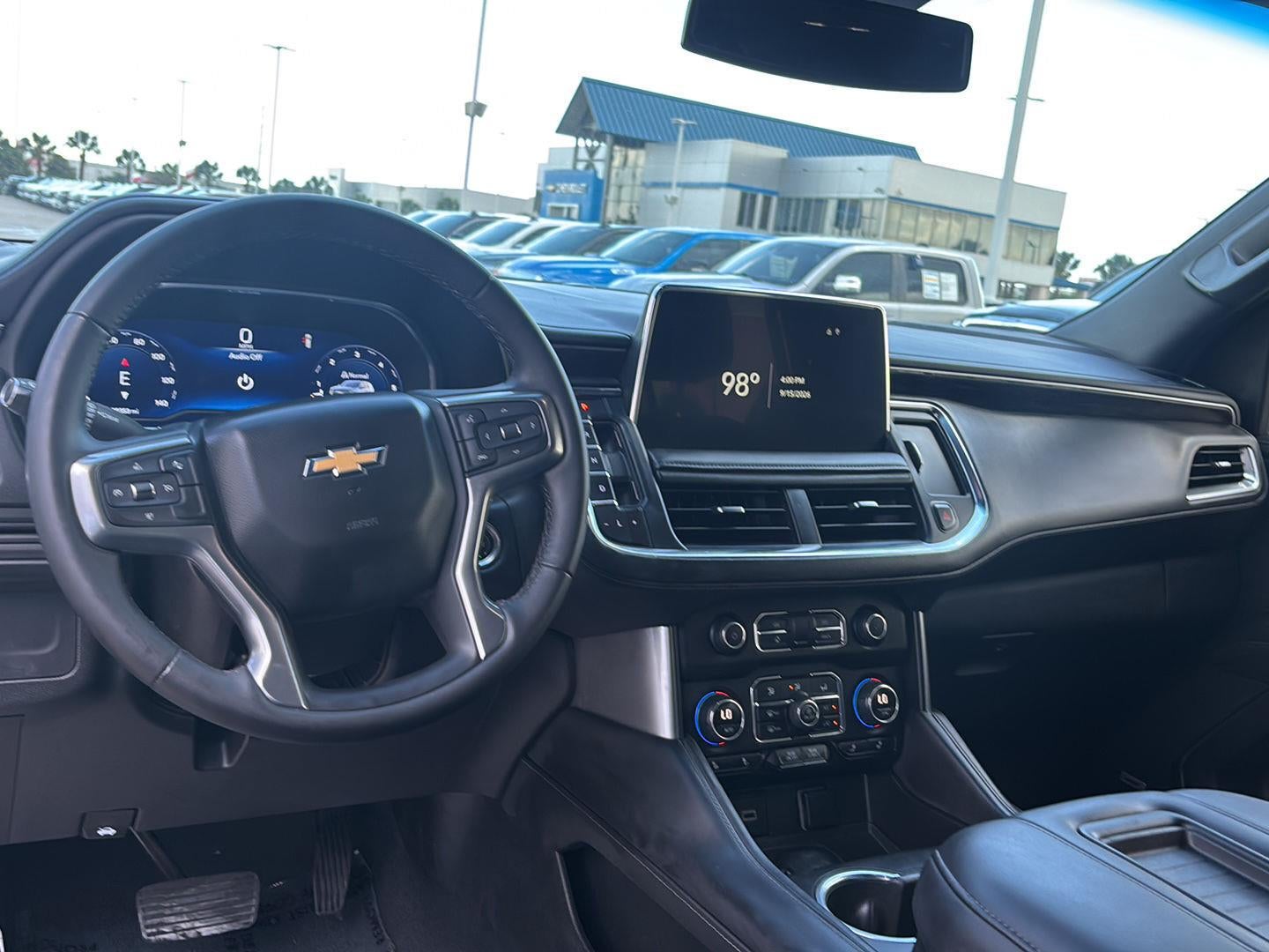 2024 Chevrolet Suburban LT