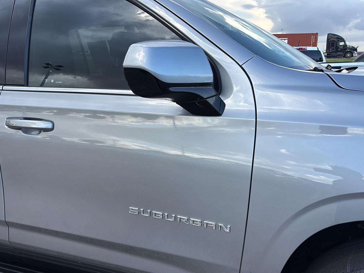 2024 Chevrolet Suburban LT