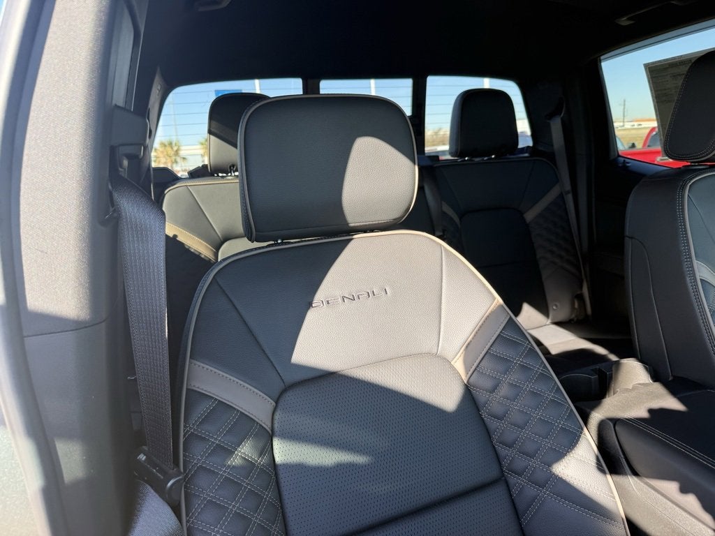 2023 GMC Canyon Denali