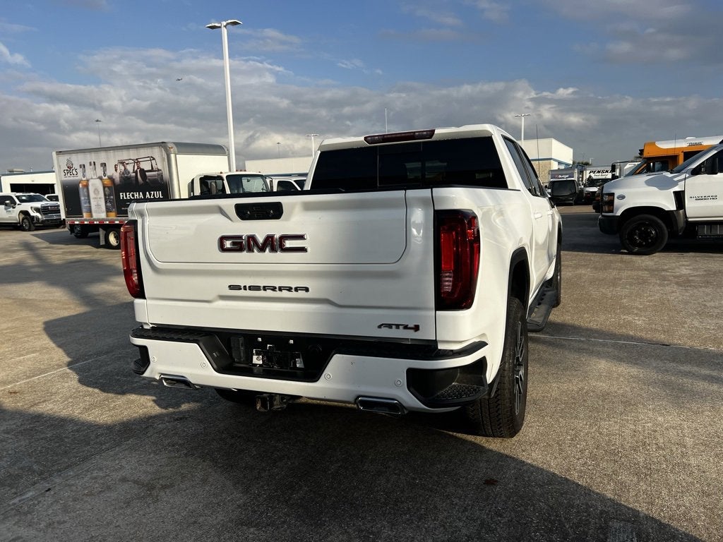 2023 GMC Sierra 1500 AT4