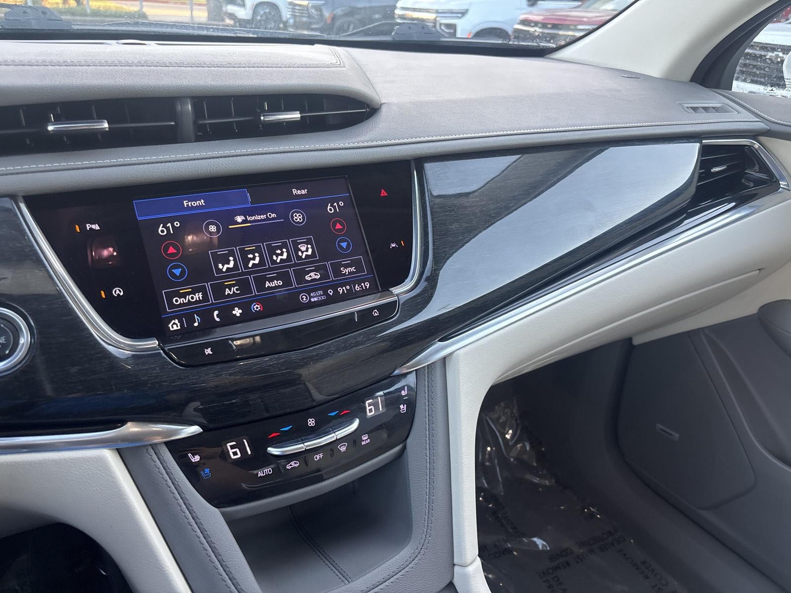 2022 Cadillac XT6 Premium Luxury