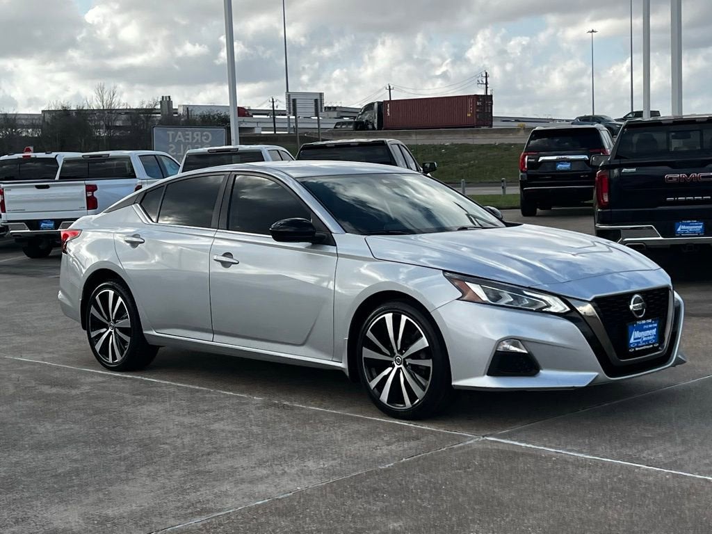 2022 Nissan Altima 2.5 SR