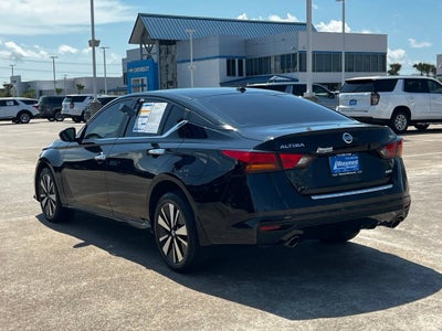 2021 Nissan Altima 2.5 SV