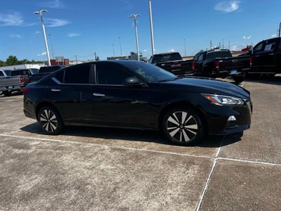 2021 Nissan Altima 2.5 SV