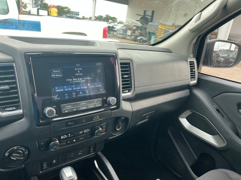 2023 Nissan Frontier SV