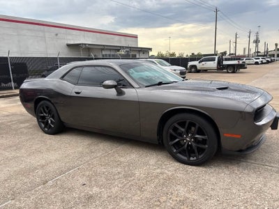 2021 Dodge Challenger SXT