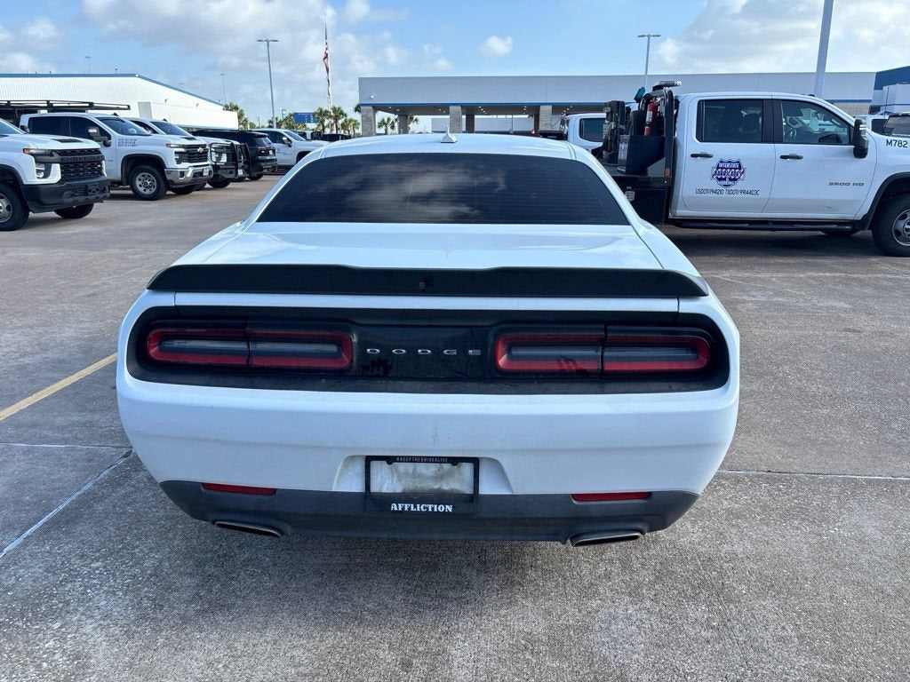 2016 Dodge Challenger SXT