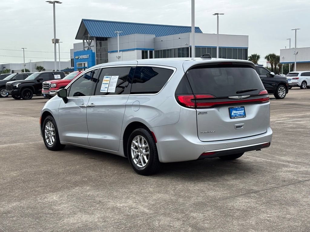 2024 Chrysler Pacifica Touring L