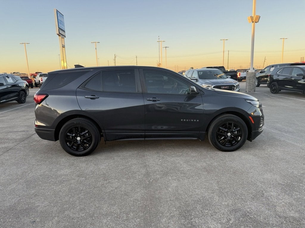 2022 Chevrolet Equinox LS