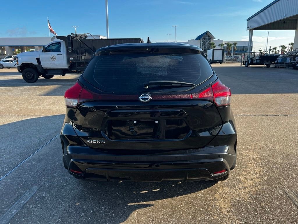 2024 Nissan Kicks S