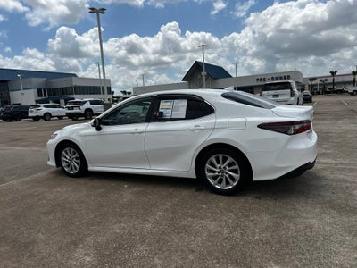 2022 Toyota Camry LE