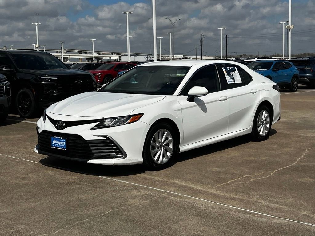 2022 Toyota Camry LE