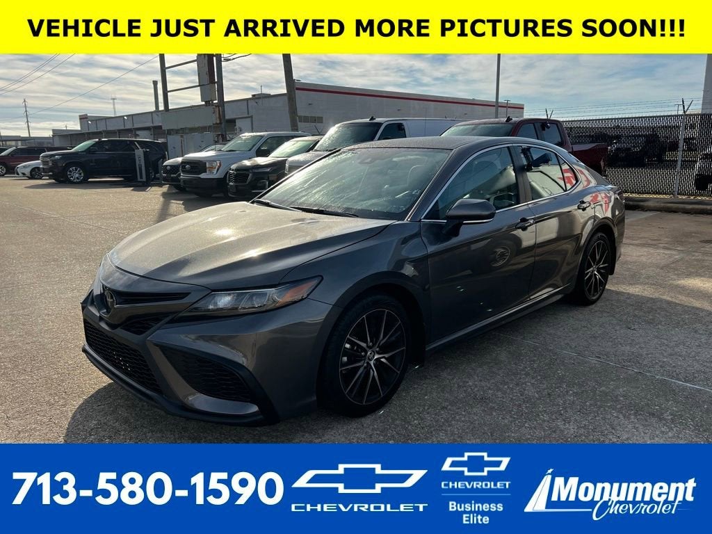 2024 Toyota Camry SE