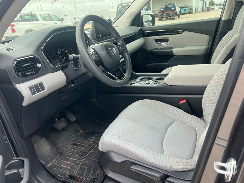 2023 Honda Pilot LX