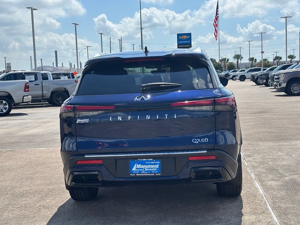 2023 INFINITI QX60 LUXE