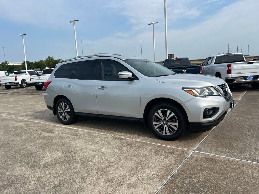 2020 Nissan Pathfinder SL