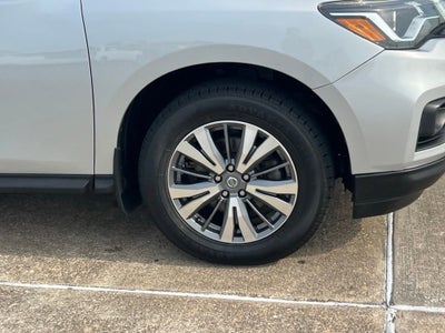 2020 Nissan Pathfinder SL