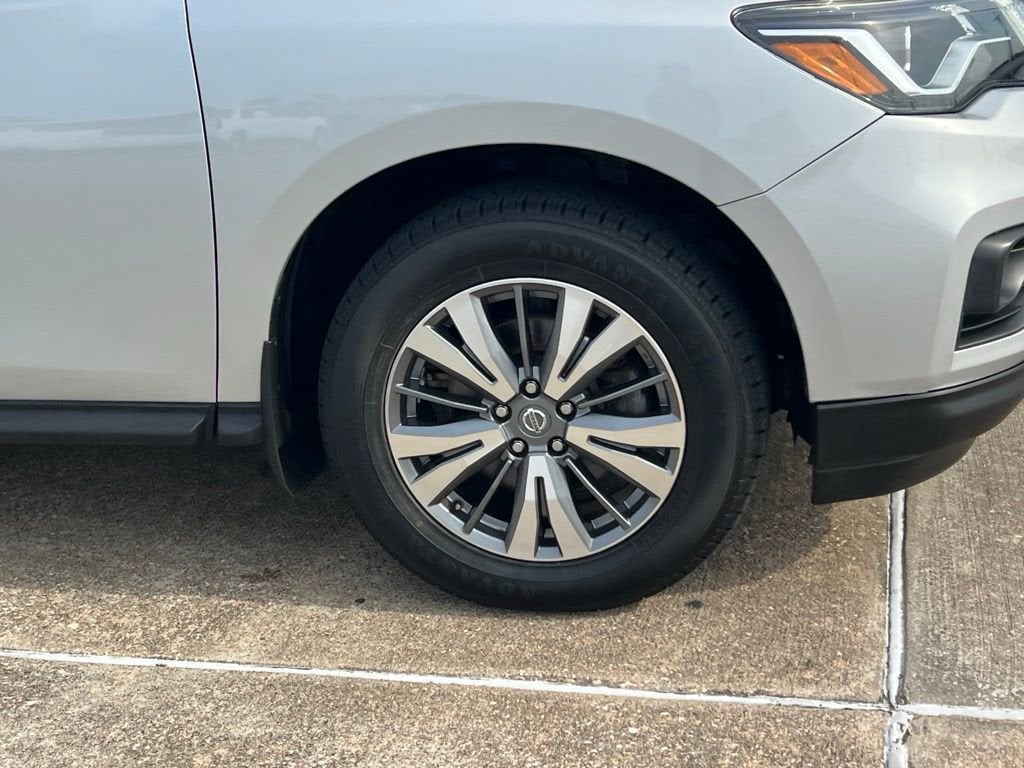 2020 Nissan Pathfinder SL