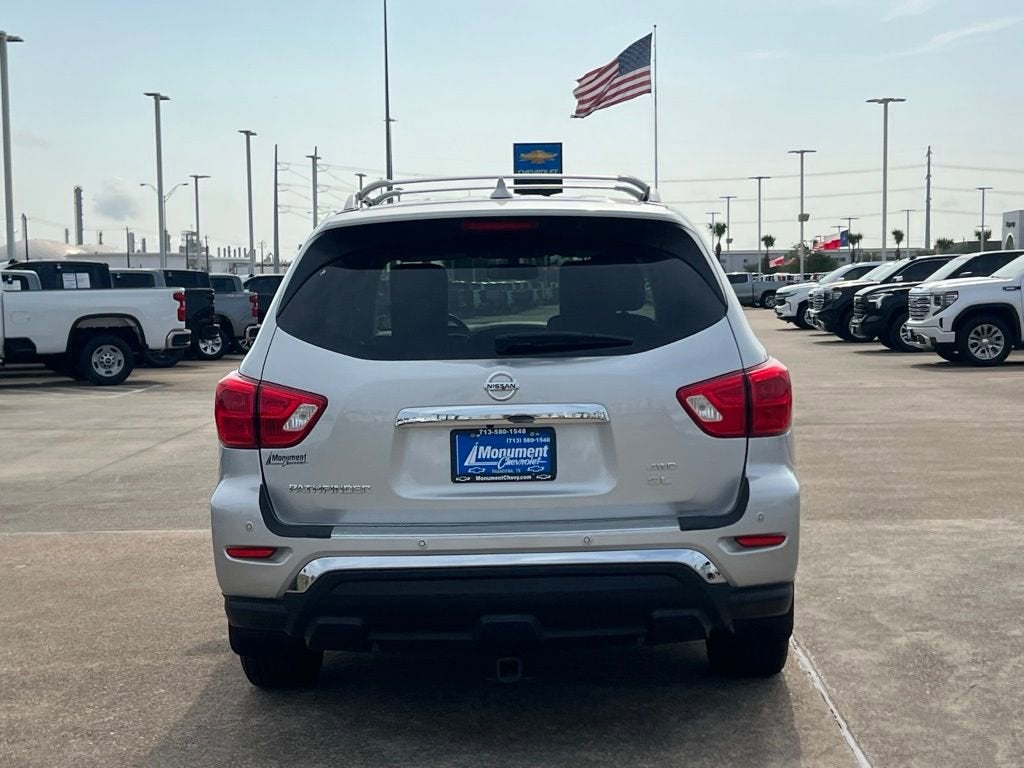 2020 Nissan Pathfinder SL