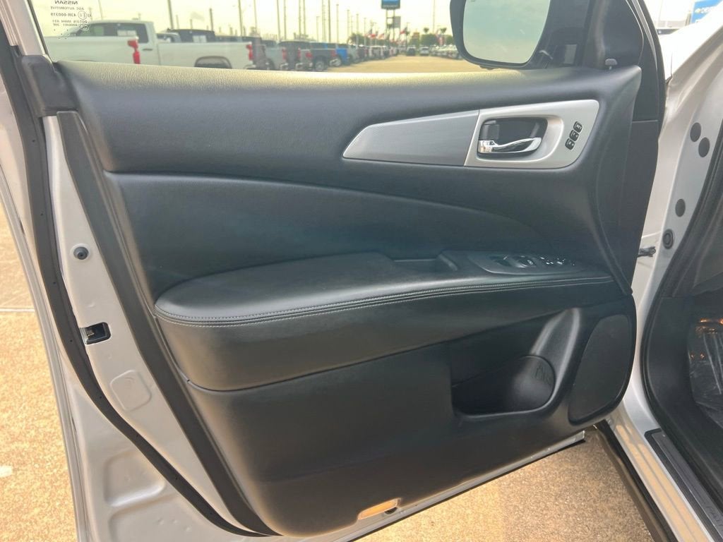 2020 Nissan Pathfinder SL