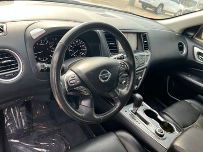 2020 Nissan Pathfinder SL