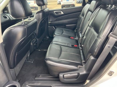 2020 Nissan Pathfinder SL