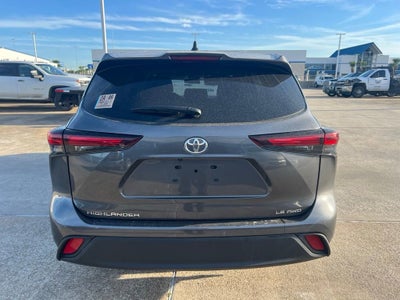 2024 Toyota Highlander LE